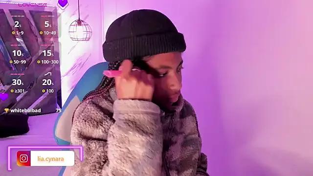 Queen_perla_ on StripChat 