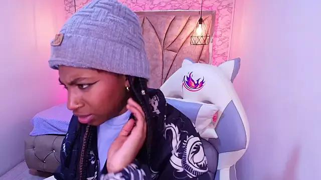 Queen_perla_ on StripChat 