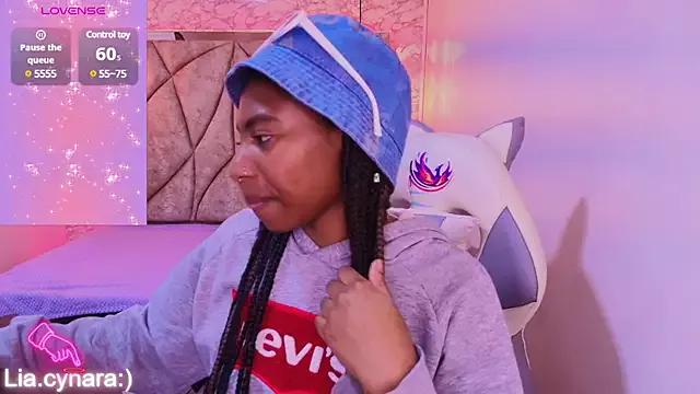 Queen_perla_ on StripChat 