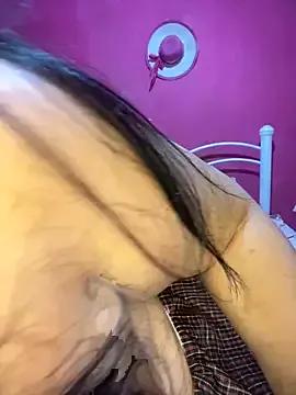 QueenYumi on StripChat 