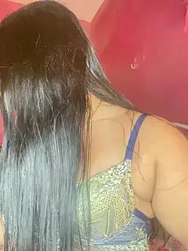 QueenYumi on StripChat 