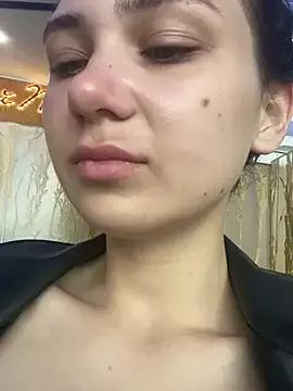 Freechat QuitieLia on StripChat