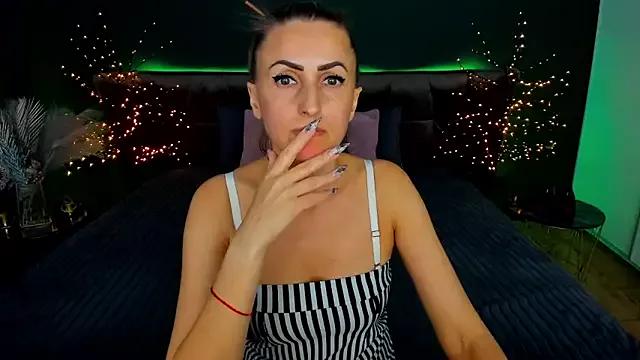 Rebecca_Diamond on StripChat 