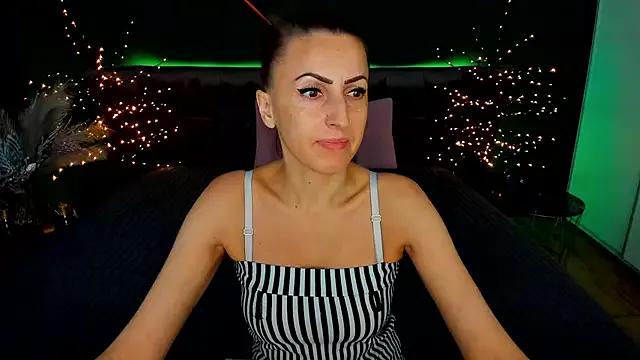 Rebecca_Diamond on StripChat 