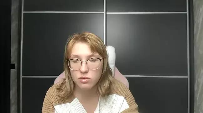Reginasmilee on StripChat 