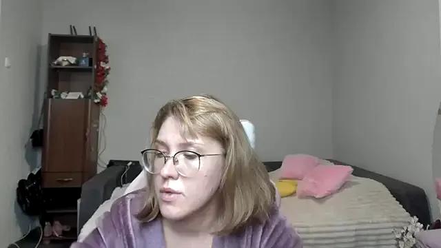 Reginasmilee on StripChat 
