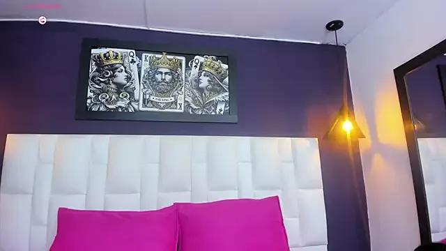 Freechat Roslin-Nix on StripChat