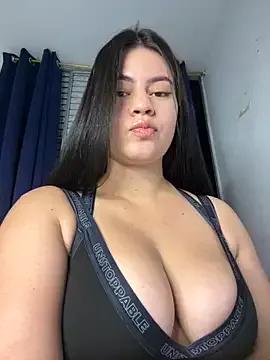 Saanvi21 on StripChat