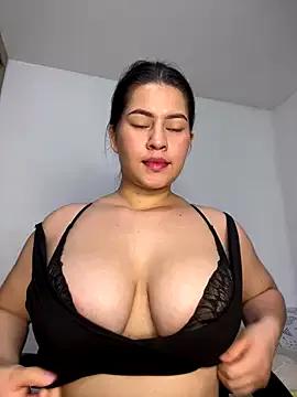 Saanvi21 on StripChat