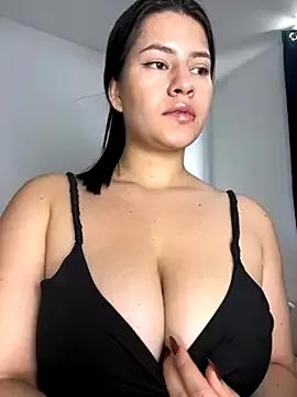 Saanvi21 from StripChat