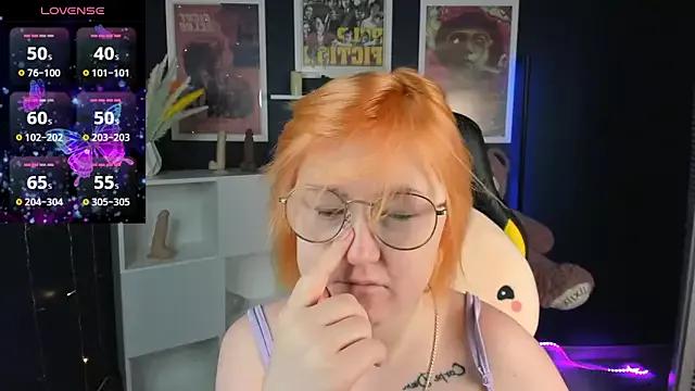 Sara_Robinson on StripChat 