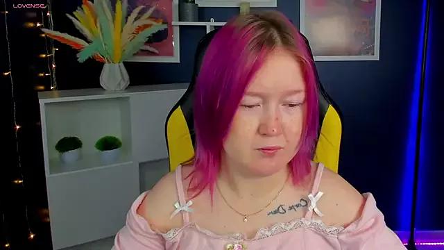 Sara_Robinson on StripChat 