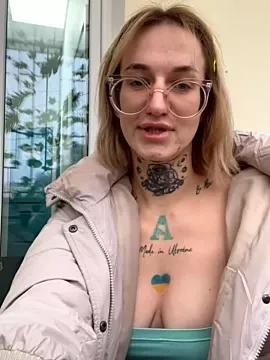 SarahLust on StripChat 