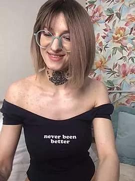 SarahLust on StripChat 