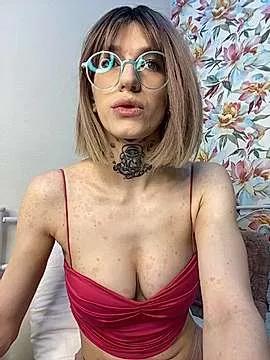 SarahLust on StripChat 