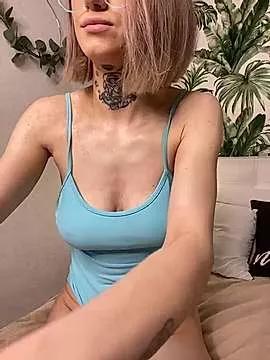 SarahLust on StripChat 