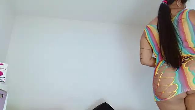 Watch StripChat's Sashacreamy_ sashacreamy_ from StripChat