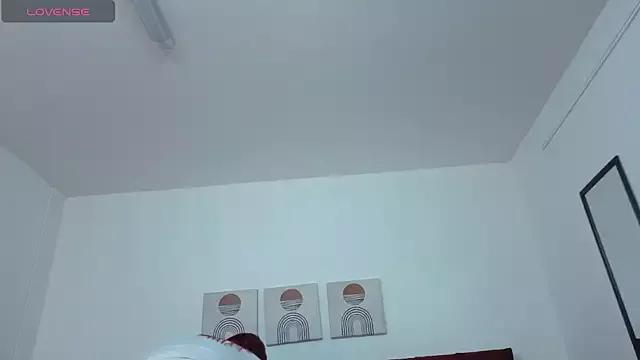 Freechat selena_castillo on StripChat