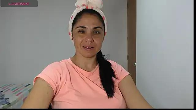 Freechat selena_ferri on StripChat