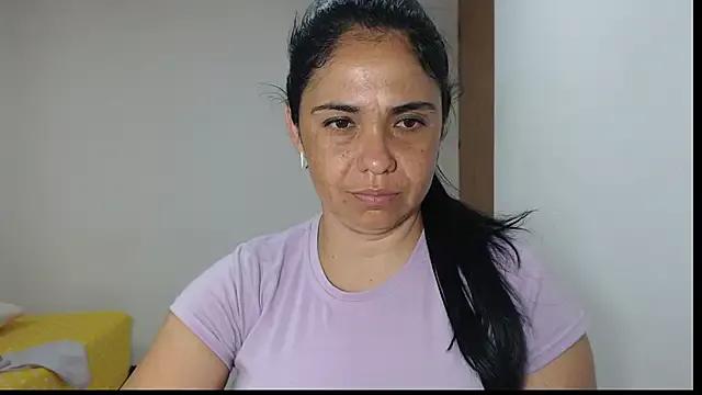 Freechat selena_ferri on StripChat