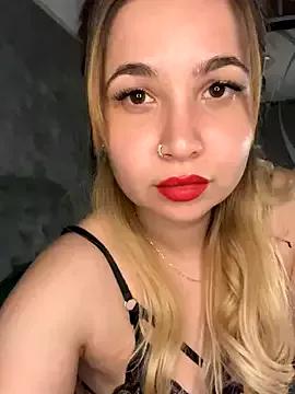 SelenaaD on StripChat 