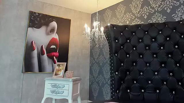 Freechat Selenecollins on StripChat