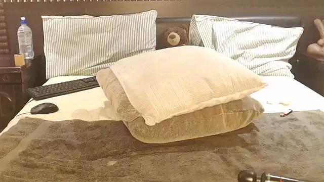 Try StripChat's Sexybigasss sexybigasss from StripChat