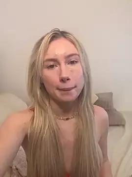 Check out hot camslut SexySaraxxoo SexySaraxxoo from StripChat