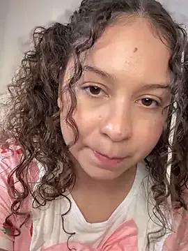 Freechat Shara_dreams on StripChat