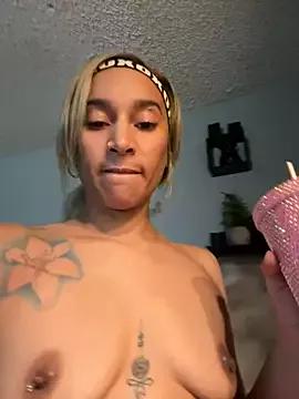 Shuggabutt from StripChat