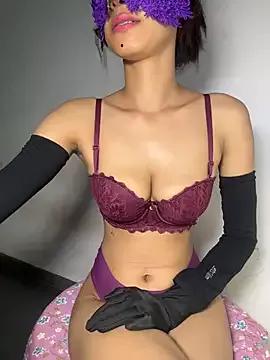 SingleHornet from StripChat