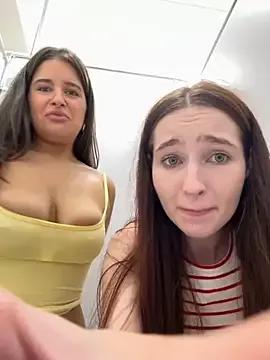 Freechat SnappyHappy on StripChat