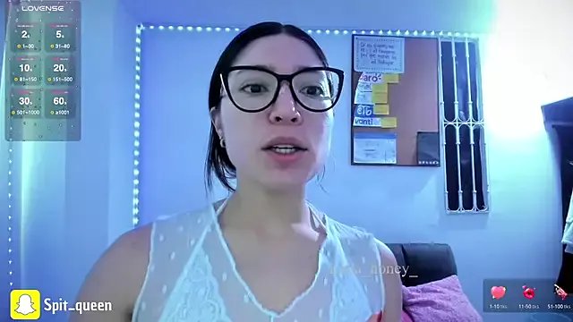 Freechat Spit_queen on StripChat