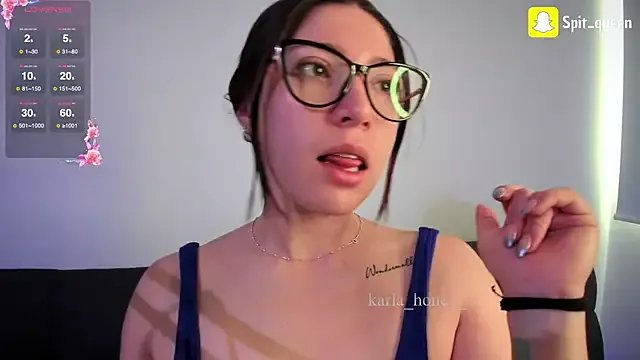 Freechat Spit_queen on StripChat