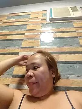 Freechat squirtshantal on StripChat