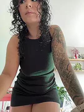 SugarTroubl33 on StripChat