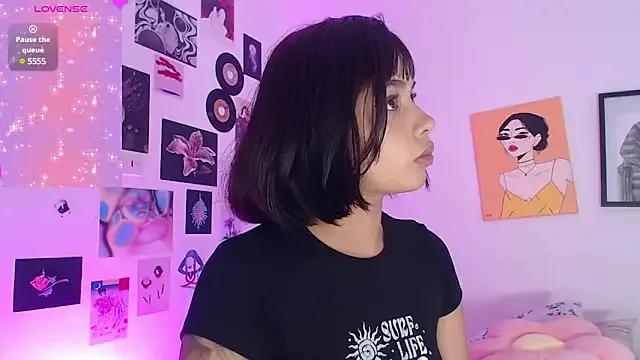sunshinne_03 on StripChat 