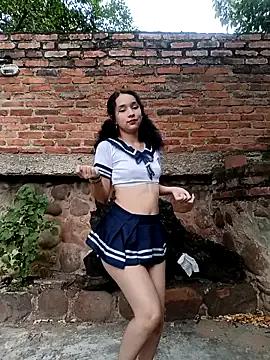 Sweet_outdoor_charm wants you to fuck their body now sweet_outdoor_charm from StripChat