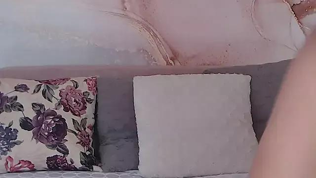 Freechat SweetChyou on StripChat