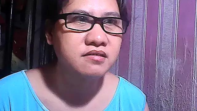 sweetsosie18 on StripChat 