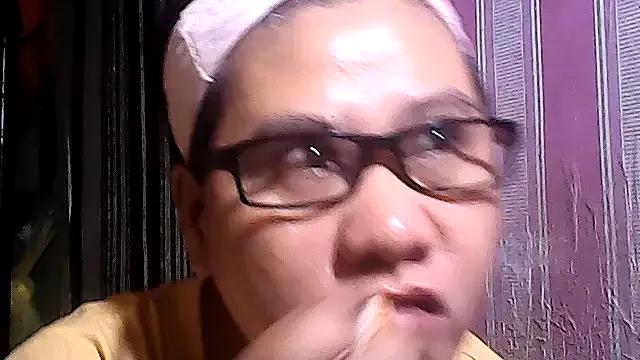 sweetsosie18 on StripChat 