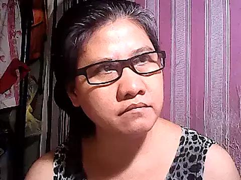 sweetsosie18 on StripChat 