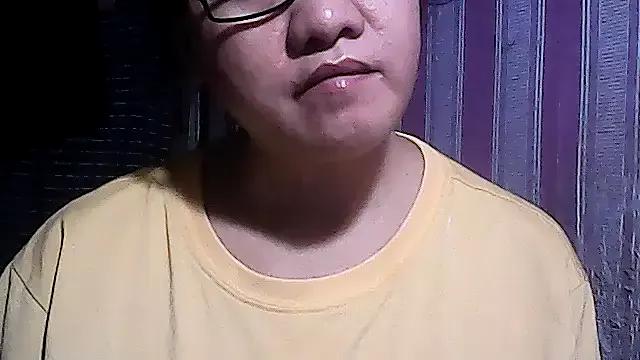 sweetsosie18 on StripChat 