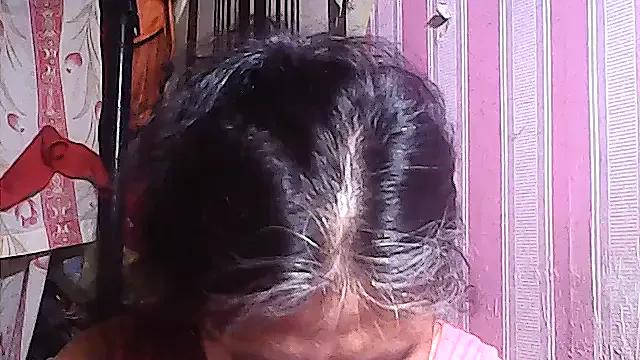 sweetsosie18 on StripChat 