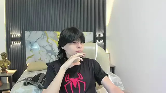 Freechat Sylasfrost on StripChat