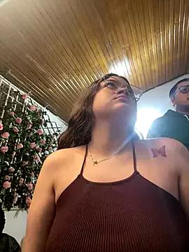 Explore gorgeous stripper Tharafresneda_ Tharafresneda_ from StripChat