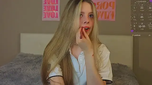 TiffinyMergist on StripChat