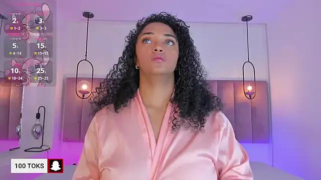 Freechat Tina_curly on StripChat