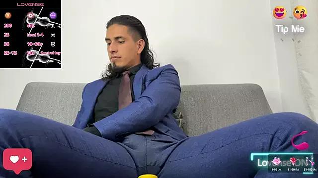 Watch StripChat's Tom_blunt96 Tom_blunt96 from StripChat