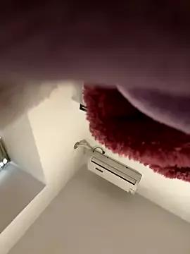 uiui521 from StripChat